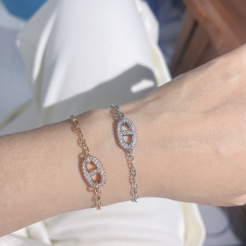 H**me5 bracelets